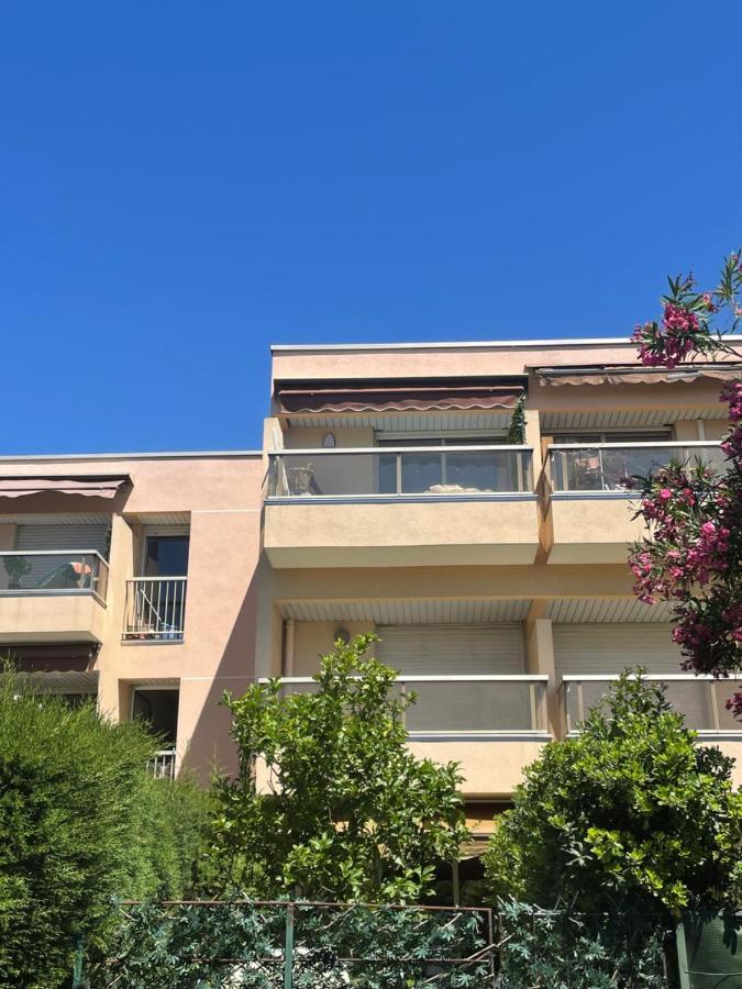 Appartement de charme à 2 min de la plage Vallauris Esterno foto